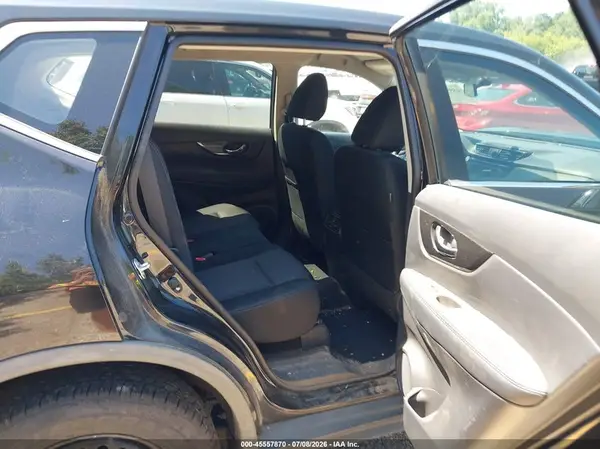 KNMAT2MV2JP567364 2018 NISSAN ROGUE - Image 8