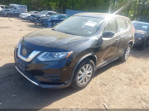 KNMAT2MV2JP568255 2018 NISSAN ROGUE - Image 2