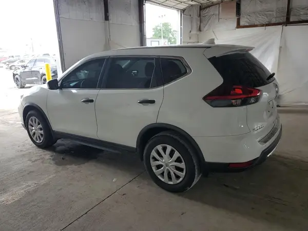 KNMAT2MV2JP570877 2018 NISSAN ROGUE - Image 2