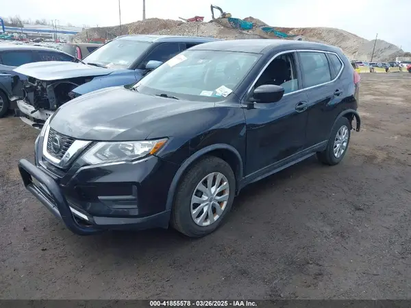 KNMAT2MV2JP572662 2018 NISSAN ROGUE - Image 2