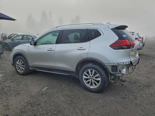 KNMAT2MV2JP575433 2018 NISSAN ROGUE - Image 2