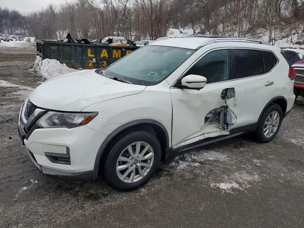 KNMAT2MV2JP575996 2018 NISSAN ROGUE - Image 1