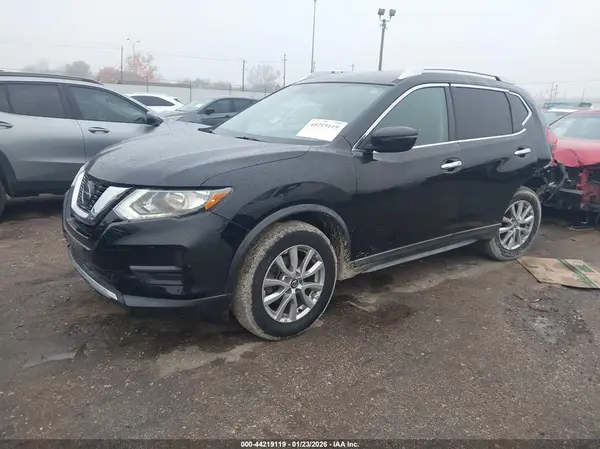 KNMAT2MV2JP576078 2018 NISSAN ROGUE - Image 2