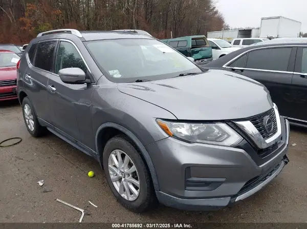 KNMAT2MV2JP577392 2018 NISSAN ROGUE - Image 1