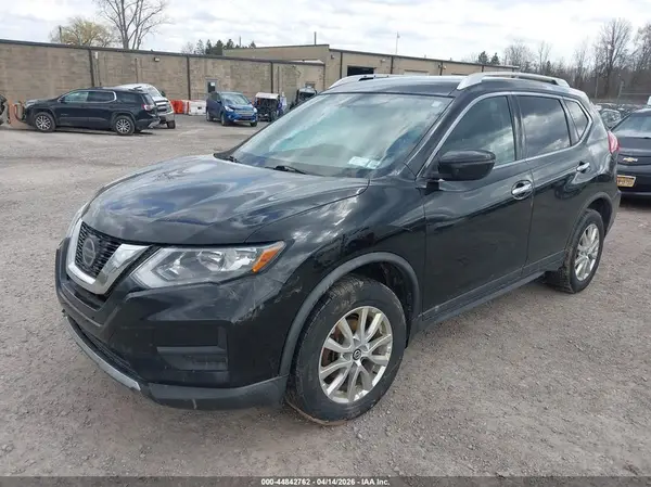 KNMAT2MV2JP581555 2018 NISSAN ROGUE - Image 2