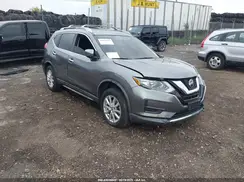 KNMAT2MV2JP582561 2018 NISSAN ROGUE