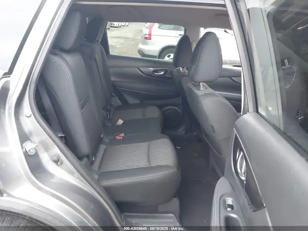 KNMAT2MV2JP582561 2018 NISSAN ROGUE - Image 8