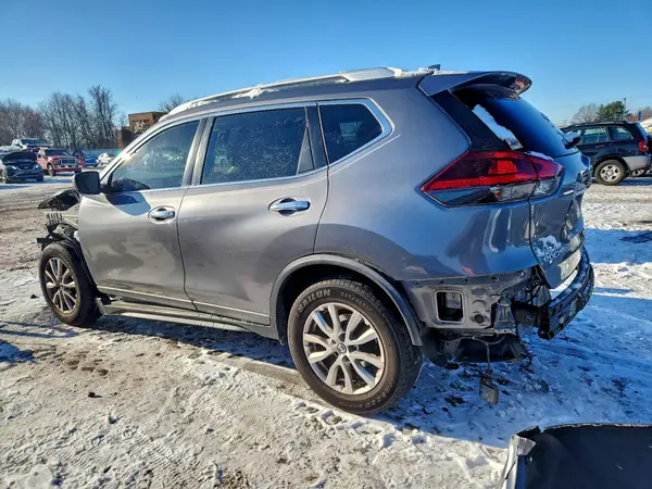 KNMAT2MV2JP585248 2018 NISSAN ROGUE - Image 2