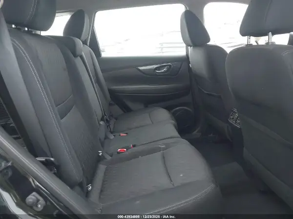 KNMAT2MV2JP586271 2018 NISSAN ROGUE - Image 8