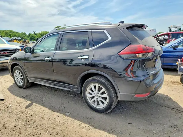 KNMAT2MV2JP590899 2018 NISSAN ROGUE - Image 2