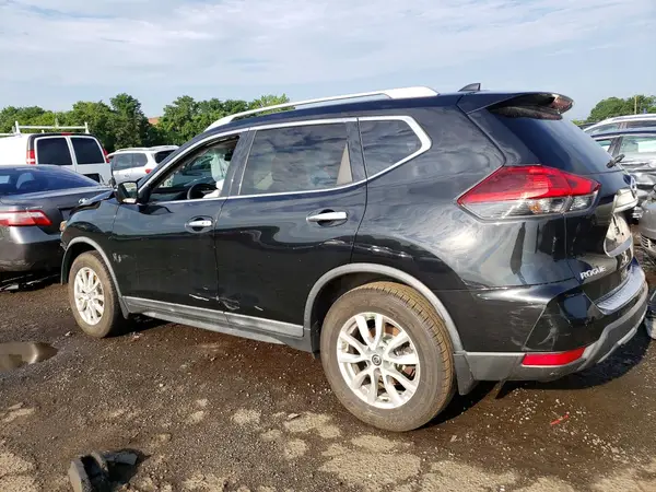 KNMAT2MV2JP591518 2018 NISSAN ROGUE - Image 2