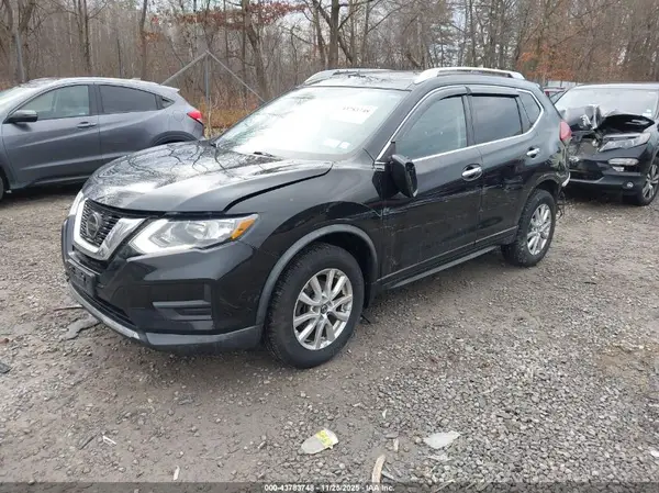 KNMAT2MV2JP595553 2018 NISSAN ROGUE - Image 2
