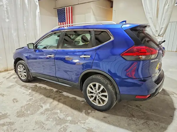 KNMAT2MV2JP597075 2018 NISSAN ROGUE - Image 2