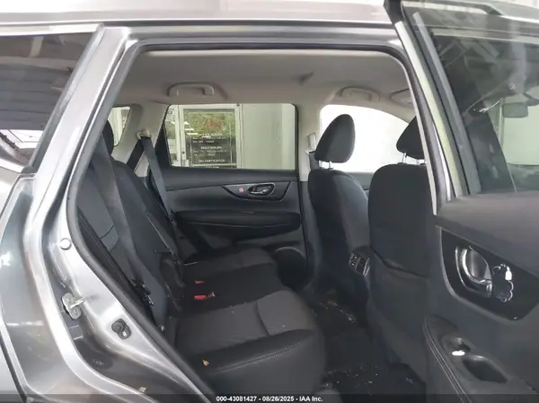 KNMAT2MV2JP601352 2018 NISSAN ROGUE - Image 8