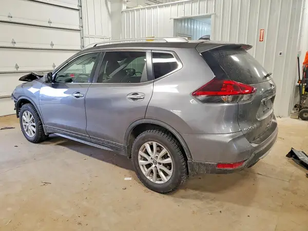 KNMAT2MV2JP601688 2018 NISSAN ROGUE - Image 2