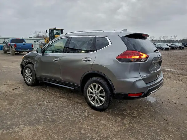 KNMAT2MV2JP601884 2018 NISSAN ROGUE - Image 2