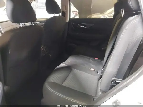 KNMAT2MV2JP610407 2018 NISSAN ROGUE - Image 8