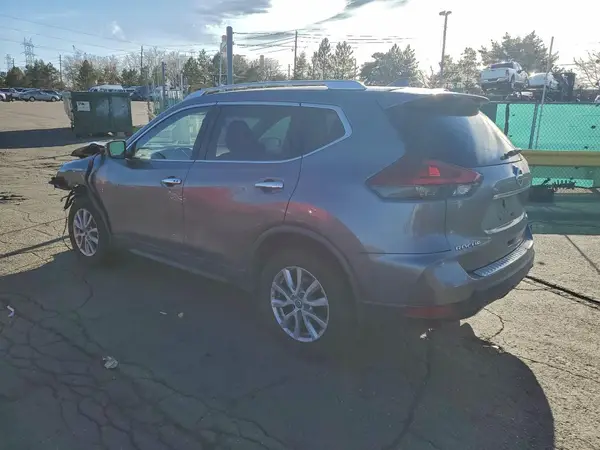 KNMAT2MV2JP611590 2018 NISSAN ROGUE - Image 2