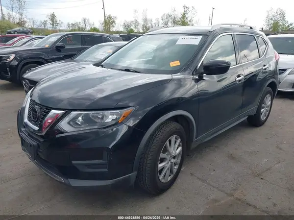 KNMAT2MV2JP616725 2018 NISSAN ROGUE - Image 2
