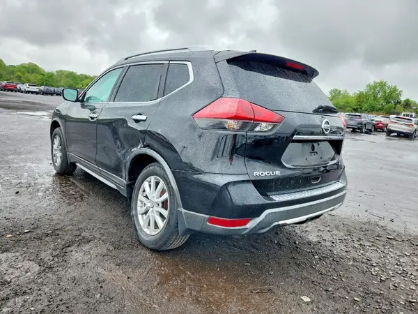 KNMAT2MV2JP620760 2018 NISSAN ROGUE - Image 2