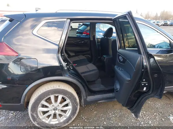 KNMAT2MV2KP529019 2019 NISSAN ROGUE - Image 8
