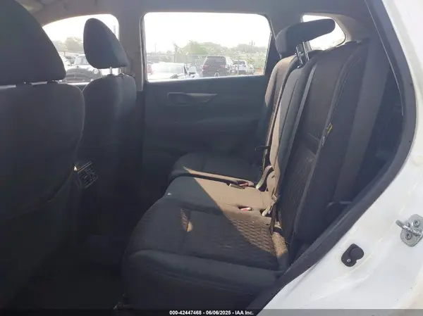 KNMAT2MV2KP549111 2019 NISSAN ROGUE - Image 8