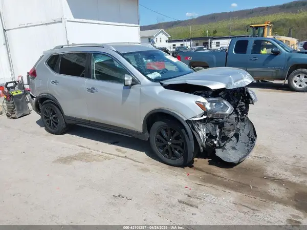 KNMAT2MV2KP558732 2019 NISSAN ROGUE - Image 1