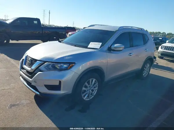 KNMAT2MV2LP522010 2020 NISSAN ROGUE - Image 2