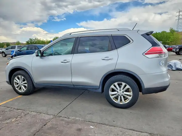 KNMAT2MV3GP608240 2016 NISSAN ROGUE - Image 2