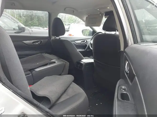 KNMAT2MV3GP611932 2016 NISSAN ROGUE - Image 8