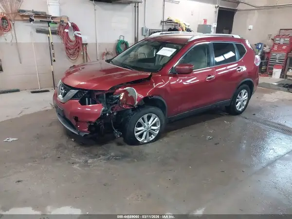 KNMAT2MV3GP682810 2016 NISSAN ROGUE - Image 2