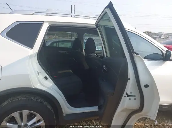 KNMAT2MV3GP728183 2016 NISSAN ROGUE - Image 8
