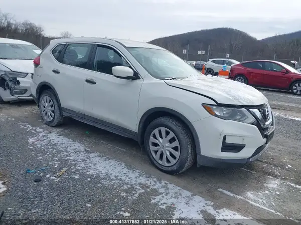 KNMAT2MV3HP501853 2017 NISSAN ROGUE - Image 1