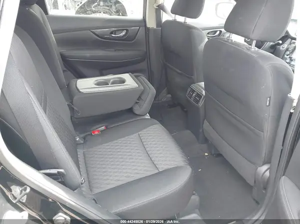 KNMAT2MV3HP504056 2017 NISSAN ROGUE - Image 8