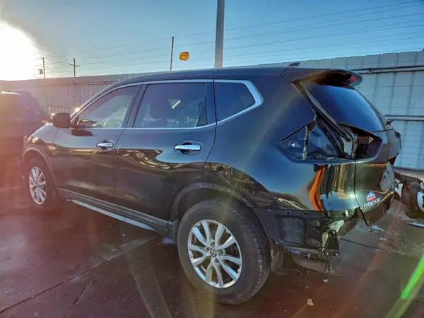 KNMAT2MV3HP507426 2017 NISSAN ROGUE - Image 2