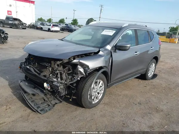 KNMAT2MV3HP508169 2017 NISSAN ROGUE - Image 2