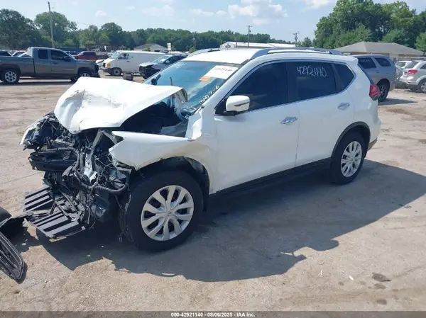 KNMAT2MV3HP513663 2017 NISSAN ROGUE - Image 2