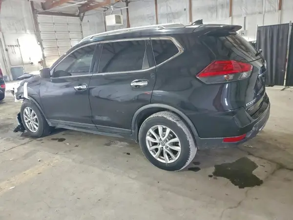 KNMAT2MV3HP520192 2017 NISSAN ROGUE - Image 2