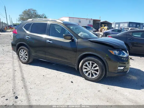 KNMAT2MV3HP522122 2017 NISSAN ROGUE - Image 1