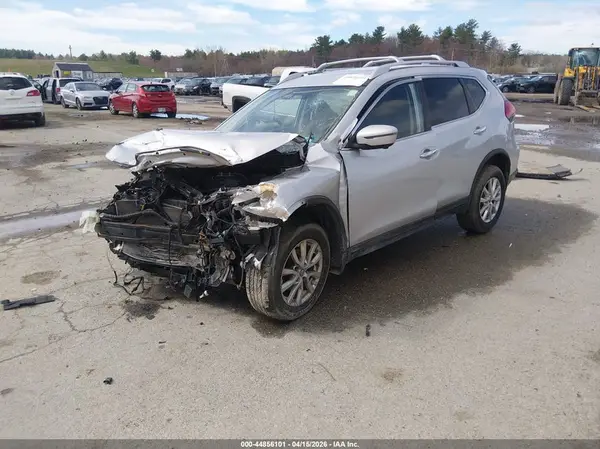 KNMAT2MV3HP525697 2017 NISSAN ROGUE - Image 2