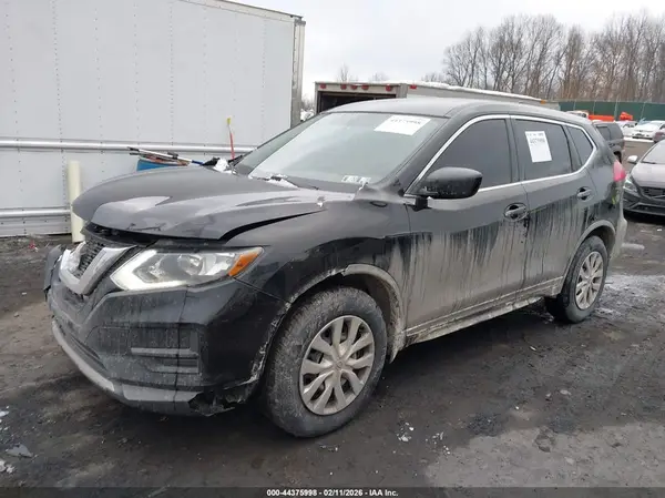 KNMAT2MV3HP529359 2017 NISSAN ROGUE - Image 2