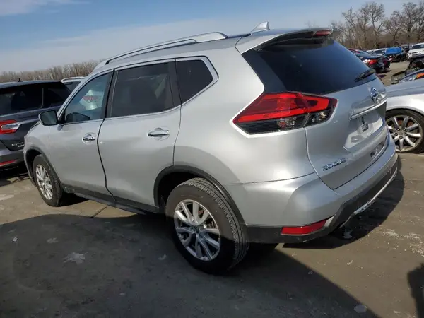 KNMAT2MV3HP531502 2017 NISSAN ROGUE - Image 2