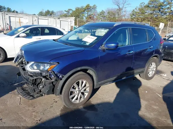 KNMAT2MV3HP539616 2017 NISSAN ROGUE - Image 2