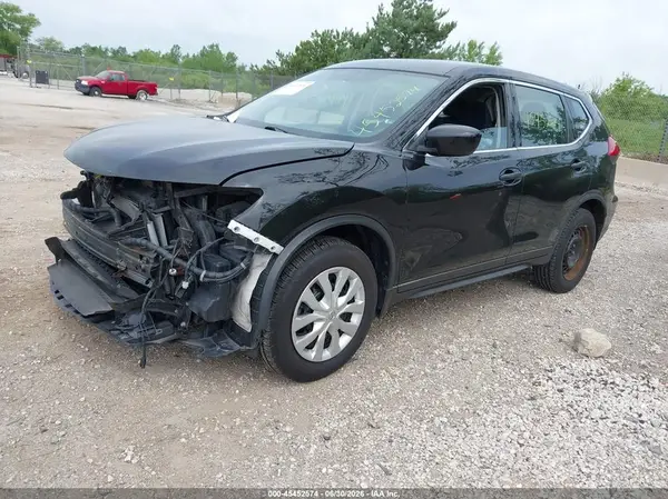 KNMAT2MV3HP541754 2017 NISSAN ROGUE - Image 2
