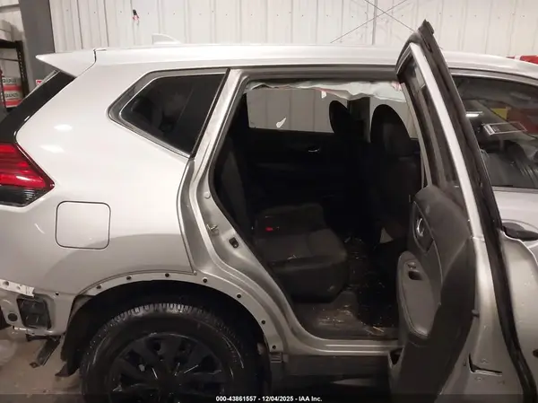 KNMAT2MV3HP542015 2017 NISSAN ROGUE - Image 8