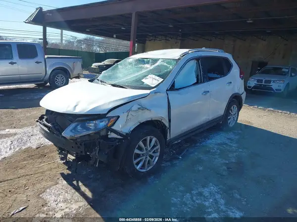 KNMAT2MV3HP544542 2017 NISSAN ROGUE - Image 2
