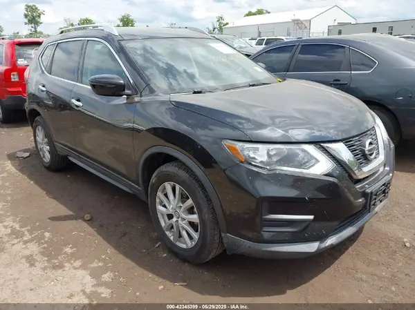 KNMAT2MV3HP557601 2017 NISSAN ROGUE - Image 1