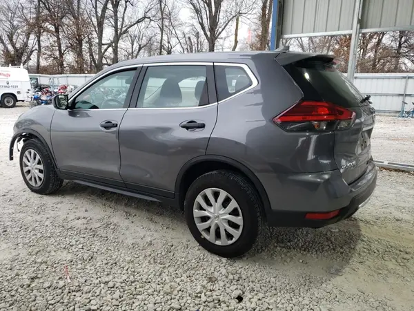 KNMAT2MV3HP557808 2017 NISSAN ROGUE - Image 2