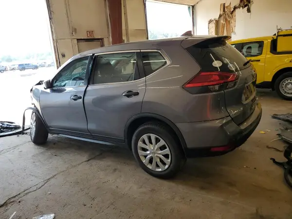 KNMAT2MV3HP558229 2017 NISSAN ROGUE - Image 2