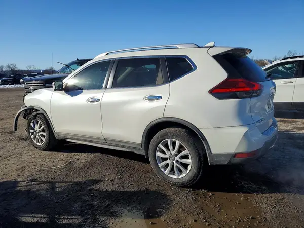 KNMAT2MV3HP561678 2017 NISSAN ROGUE - Image 2